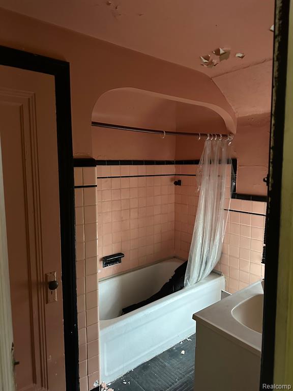 2715 S BEATRICE Street, Detroit, MI 48217 — Photo 21