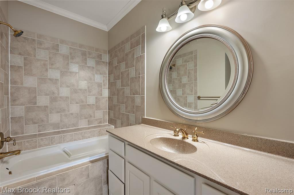 30995 Blueridge Drive, Novi, MI 48377 — Photo 18