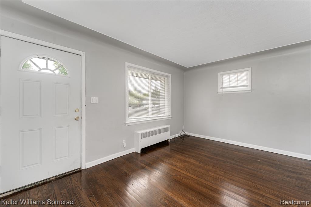 18629 Brady, Redford, MI 48240 — Photo 5