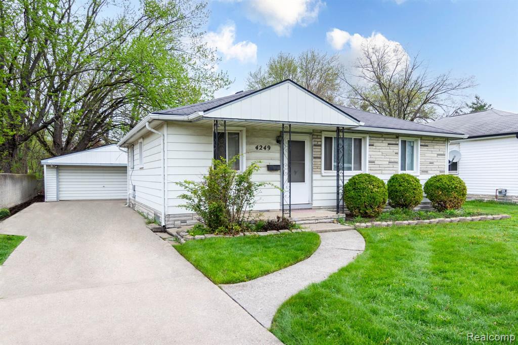 4249 Bonning Avenue, Warren, MI 48091 — Photo 2