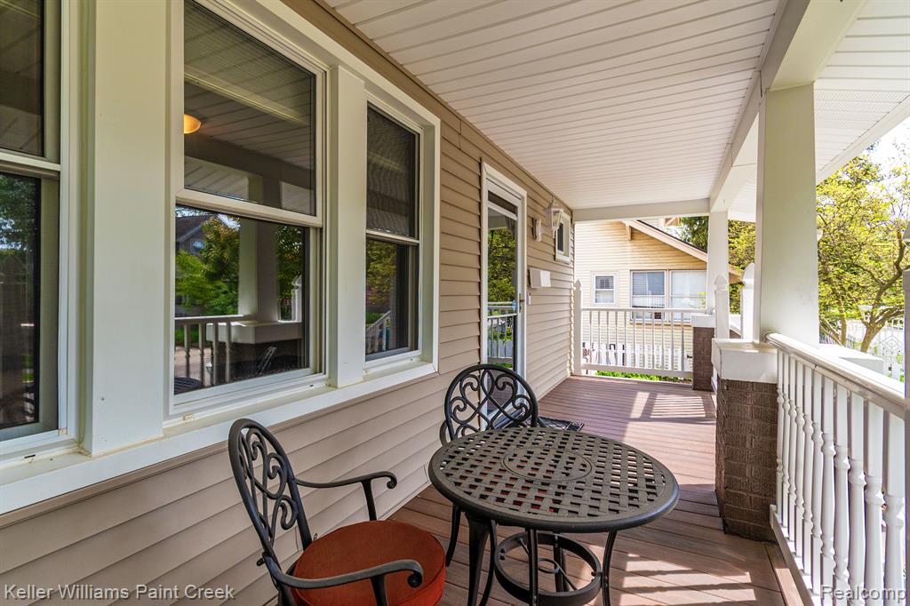 606 N CENTER Street, Royal Oak, MI 48067 — Photo 6