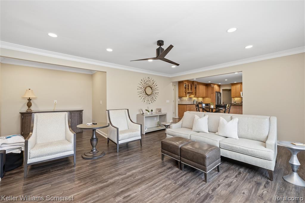 447 Antoinette Drive, Rochester Hills, MI 48309 — Photo 35