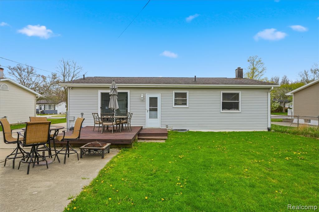 5208 Don Shenk Drive, Swartz Creek, MI 48473 — Photo 21