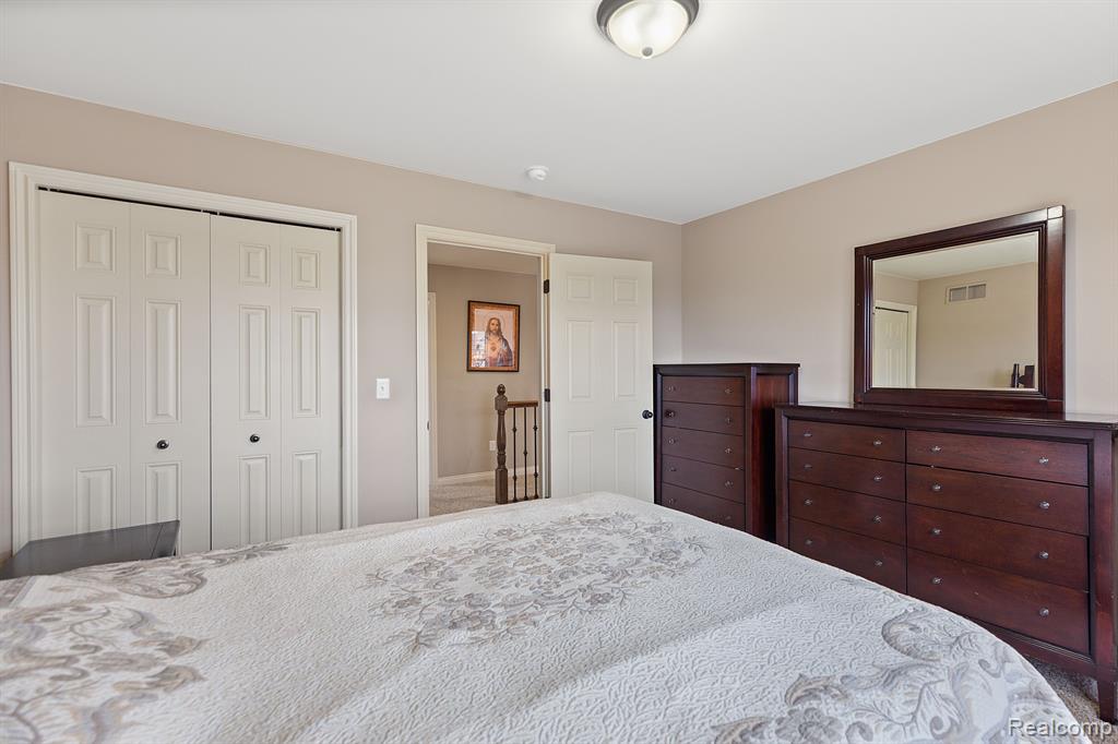 49751 GOLDEN PARK Drive, Shelby Twp, MI 48315 — Photo 29