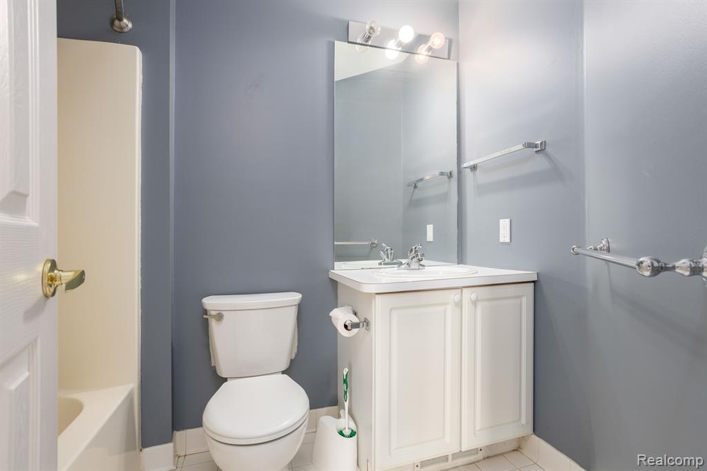 39559 MUIRFIELD Lane, Northville, MI 48168 — Photo 17