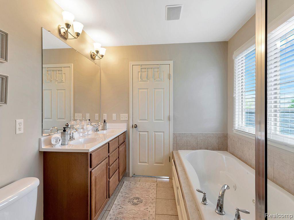 26317 SHUMANS Way, South Lyon, MI 48178 — Photo 46