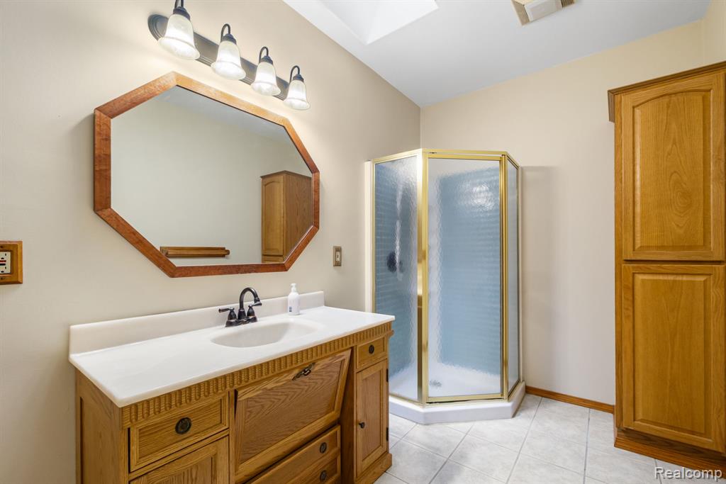 4535 Central Avenue, Clarkston, MI — Photo 20