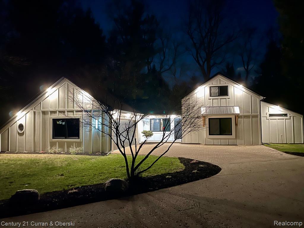 4421 W MAPLE Road, Bloomfield Hills, MI 48301 — Photo 39