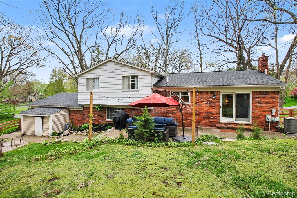 6040 Tall Oak Way, Brighton, MI 48116 — Photo 27