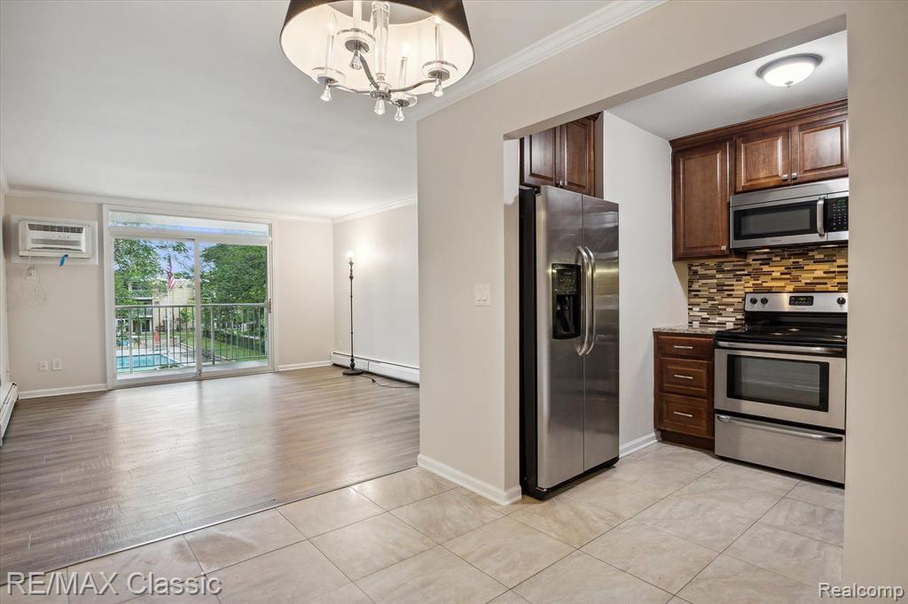 4905 CROOKS Road, A11, Royal Oak, MI 48073 — Photo 15