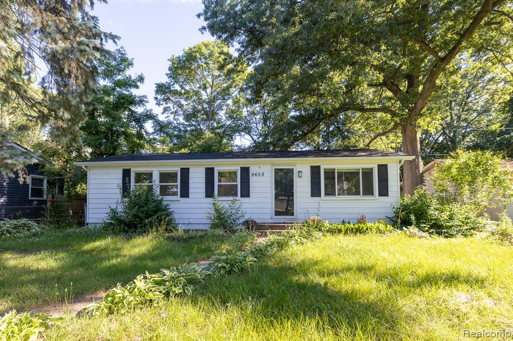 9650 Cooley Lake Road, White Lake, MI — Photo 21