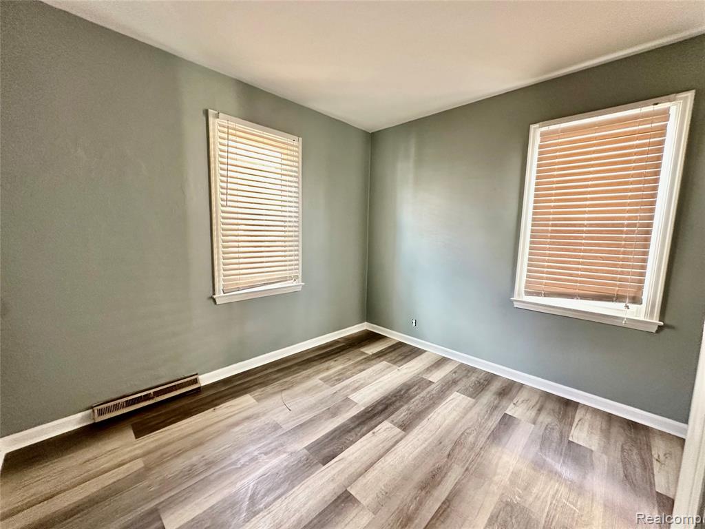 711 Lochhead Avenue, Flint, MI 48507 — Photo 8
