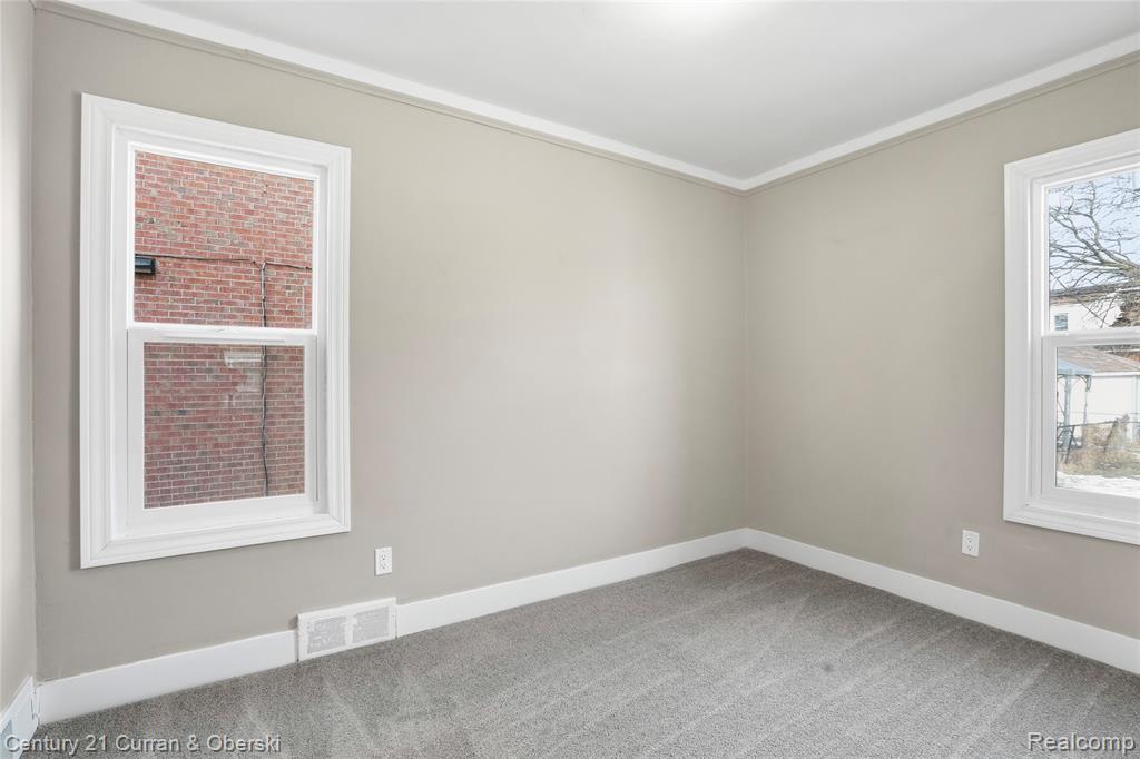 6640 Yinger Avenue, Dearborn, MI 48126 — Photo 12