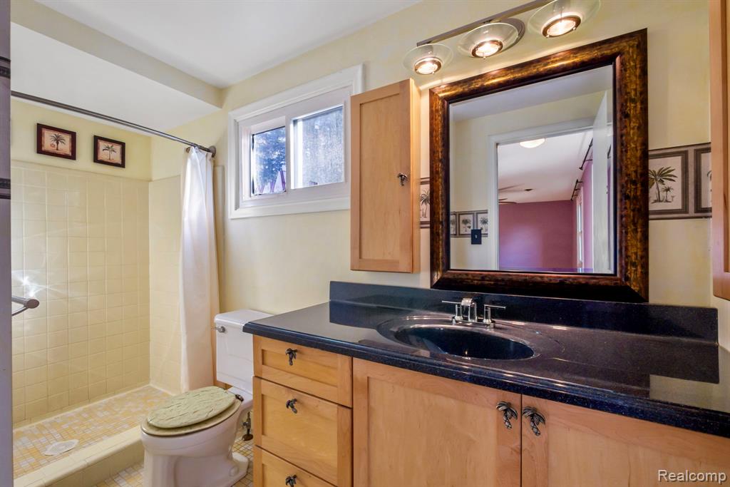 6950 Killarney Drive, Troy, MI 48098 — Photo 26