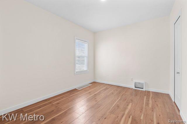 8135 REPUBLIC Avenue, Warren, MI 48089 — Photo 23