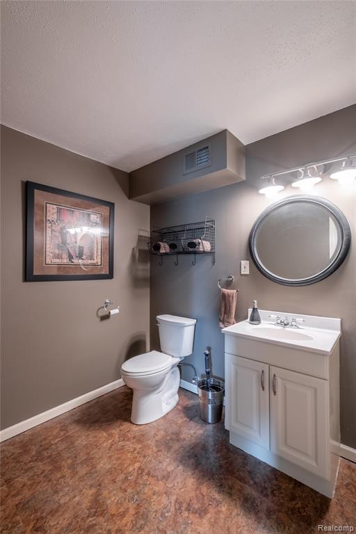 2410 Torrey Grove Court, Fenton, MI 48430 — Photo 24