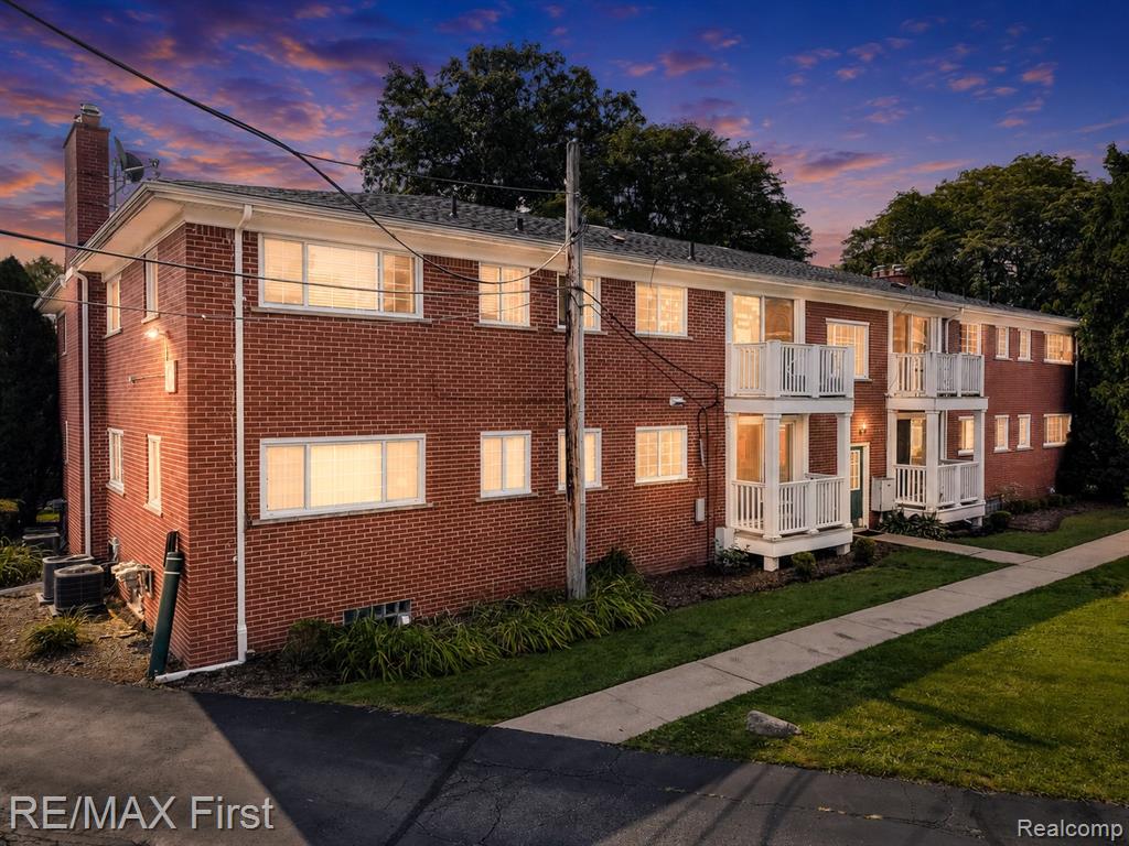 475 N Eton Street, C2, Birmingham, MI 48009