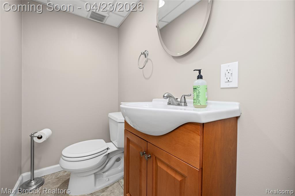 2048 Gardner Avenue, Berkley, MI 48072 — Photo 40