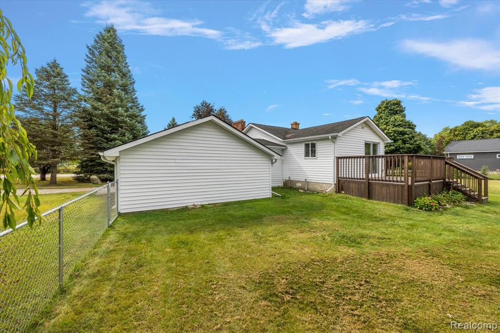 8918 Davisburg Road, Clarkston, MI 48348 — Photo 38