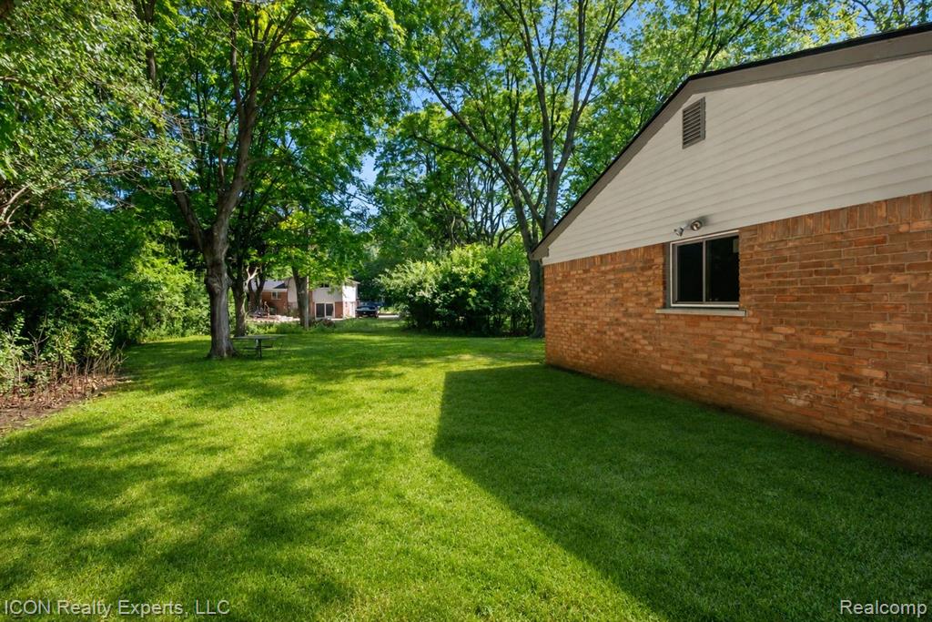 4089 Aberdeen Court, West Bloomfield, MI 48323 — Photo 60