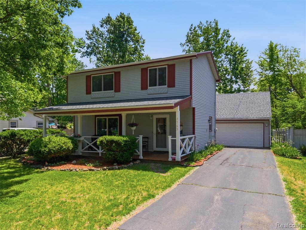 5565 Crescent Road, Waterford, MI 48327 — Photo 2