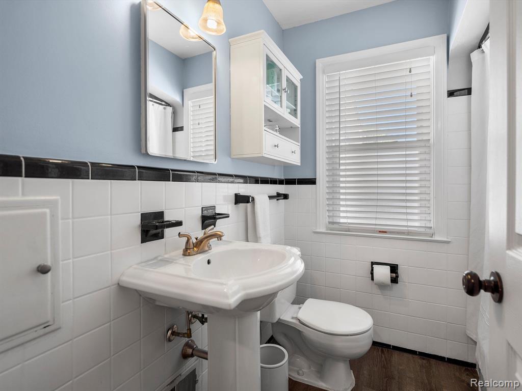 4420 SAMOSET Road, Royal Oak, MI 48073 — Photo 24