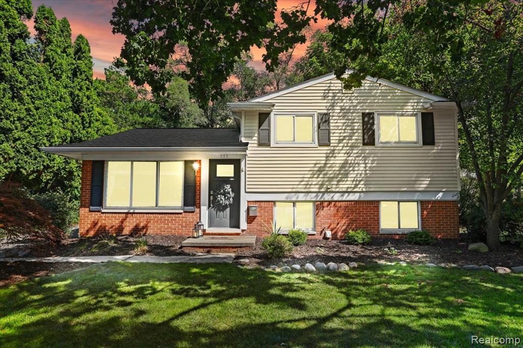 555 Lindsay Drive, Plymouth, MI 48170 — front exterior