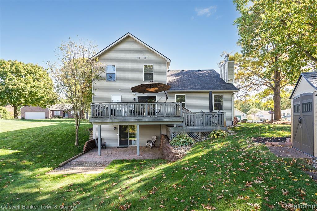 9305 Appleview Court, Brighton, MI 48116 — Photo 2
