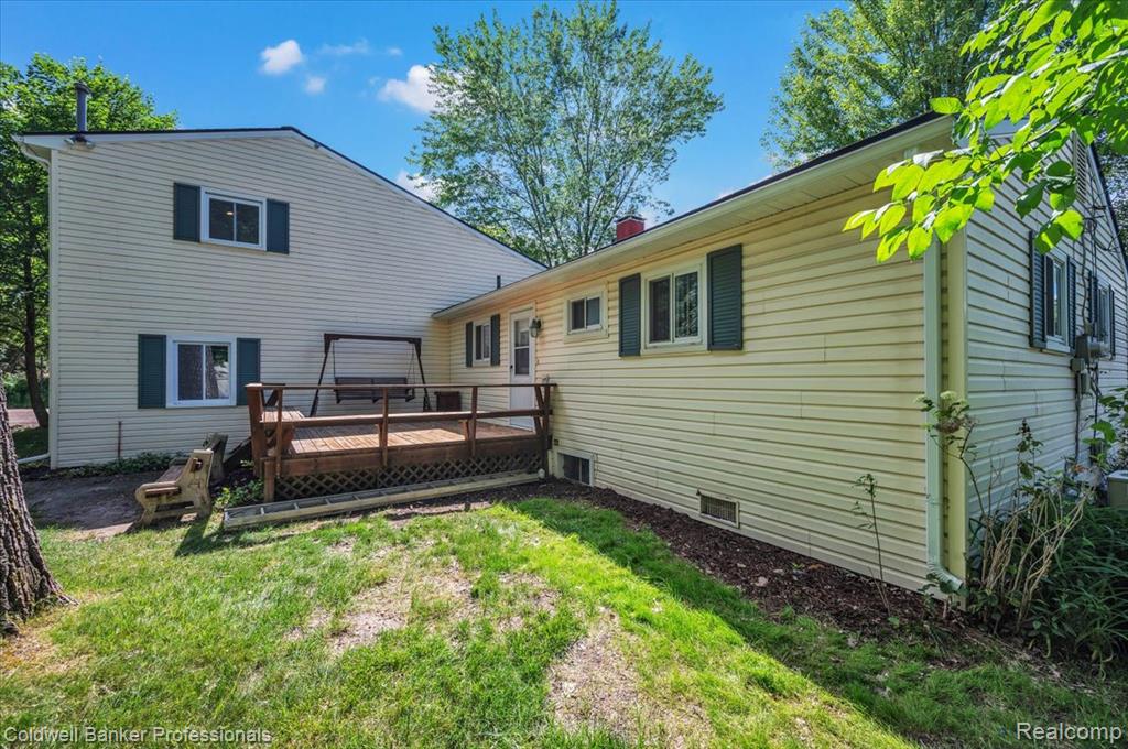 470 Oak Grove Drive, Lake Orion, MI 48362 — Photo 2