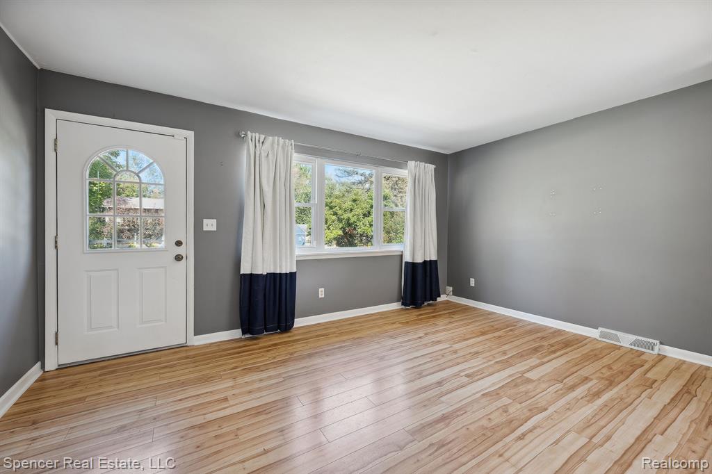 44149 Durson Street, Novi, MI — Photo 8