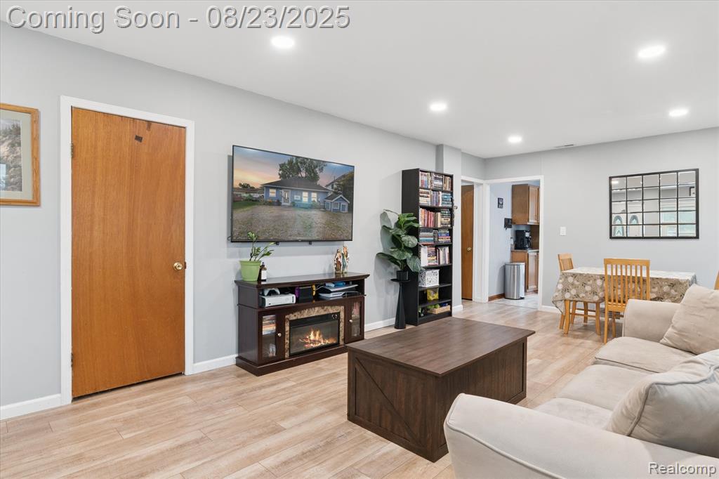 9037 Buckingham Street, White Lake, MI — Photo 9