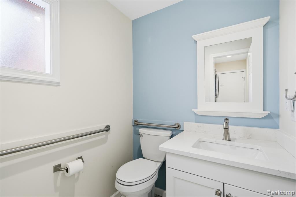 42192 Lochmoor Street, 35, Clinton Twp, MI 48038 — Photo 19