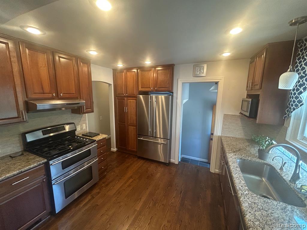 881 Lincoln Road, Grosse Pointe, MI 48230 — Photo 12