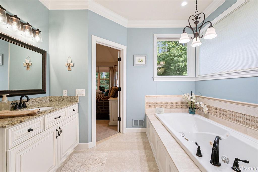 5259 PINEWOOD Drive, Brighton, MI 48116 — Photo 26