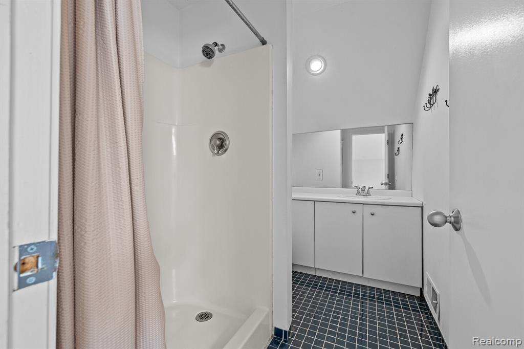 10785 Oxbow Lakeshore Drive, White Lake, MI — Photo 30