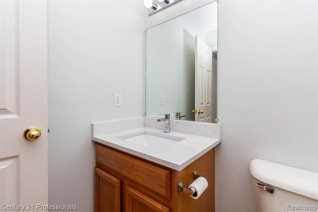 798 SANDALWOOD Drive, Troy, MI 48085 — Photo 20