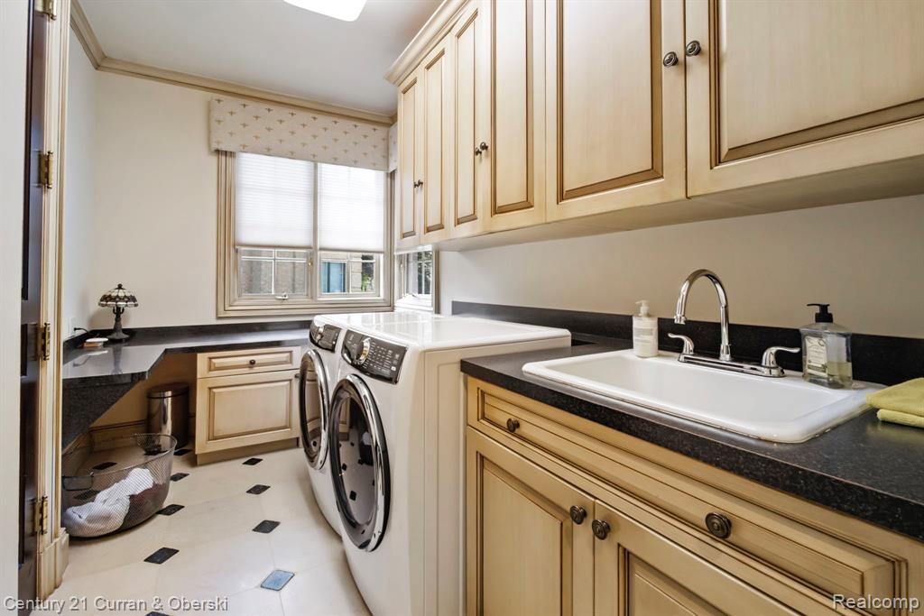 18878 Oak Leaf Lane, Northville, MI 48168 — Photo 39