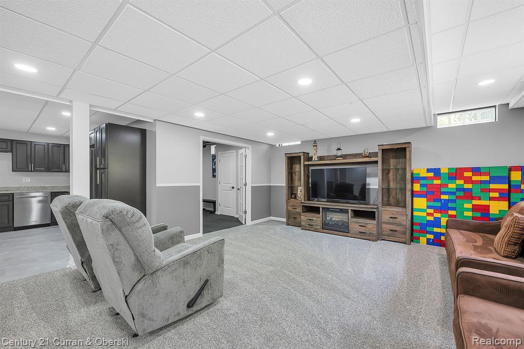 49251 STANTON, Canton, MI 48188 — Photo 39