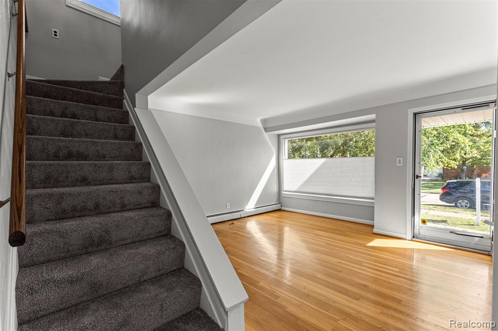9892 Hubert Avenue, Allen Park, MI 48101 — Photo 3