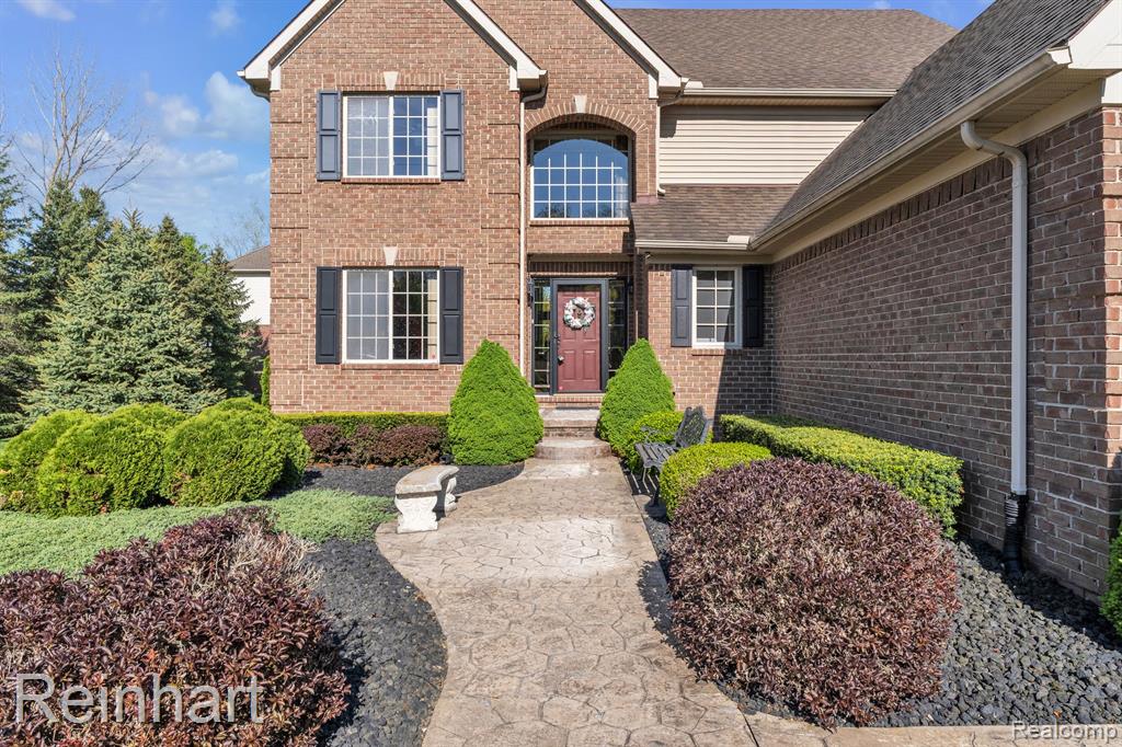 25340 VILLAGEWOOD, South Lyon, MI 48178 — Photo 2