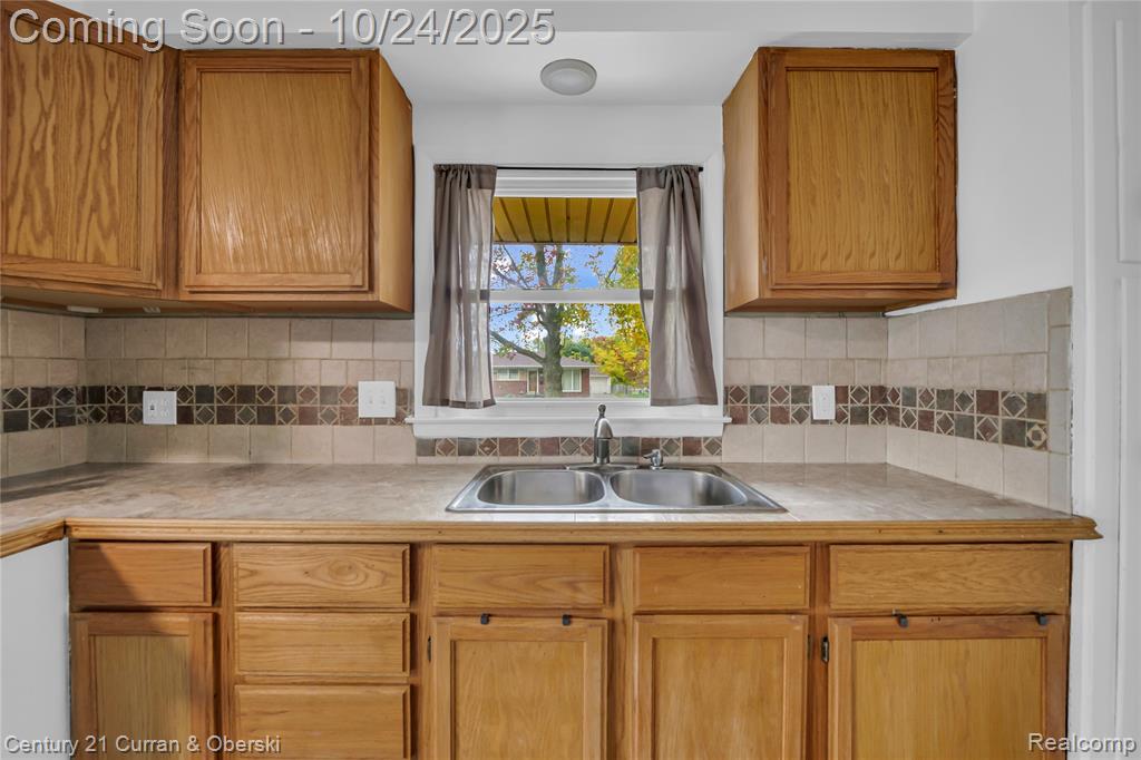 1001 Juneau Road, Ypsilanti, MI 48198 — Photo 8