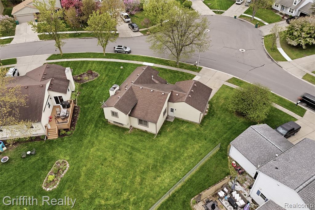865 Alpine Drive, Brighton, MI 48116 — Photo 36