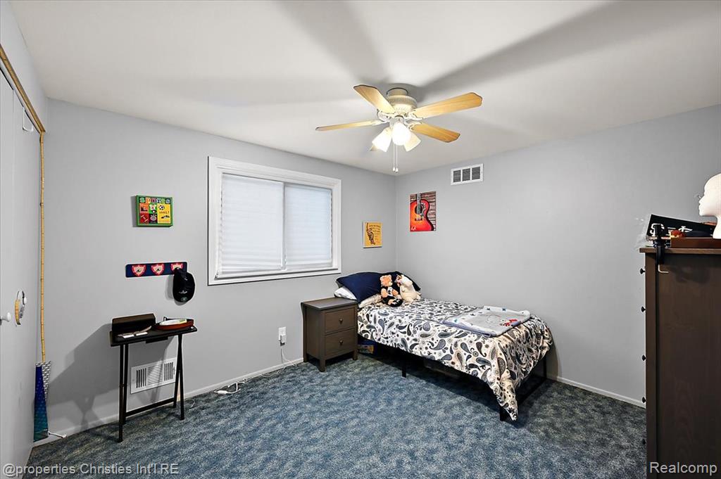 26010 Marlowe Place, Oak Park, MI 48237 — Photo 43