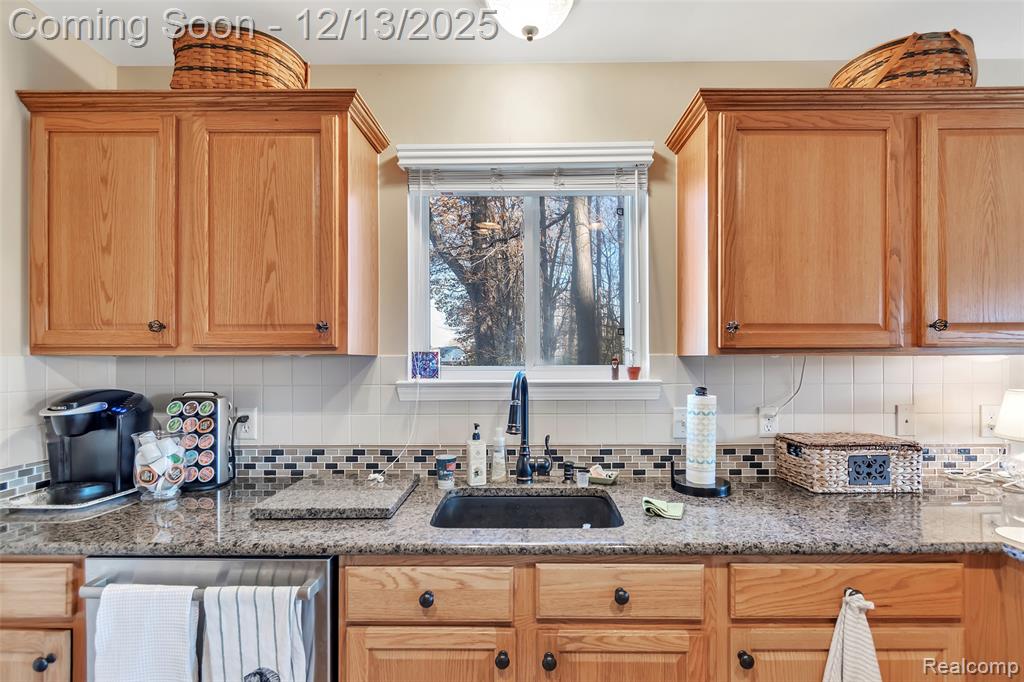 23605 N Park Drive, New Boston, MI 48164 — Photo 12
