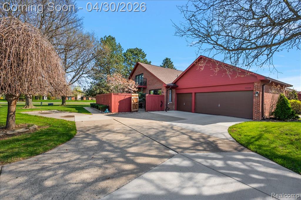 42228 Lochmoor Street, Clinton Twp, MI 48038 — Photo 45