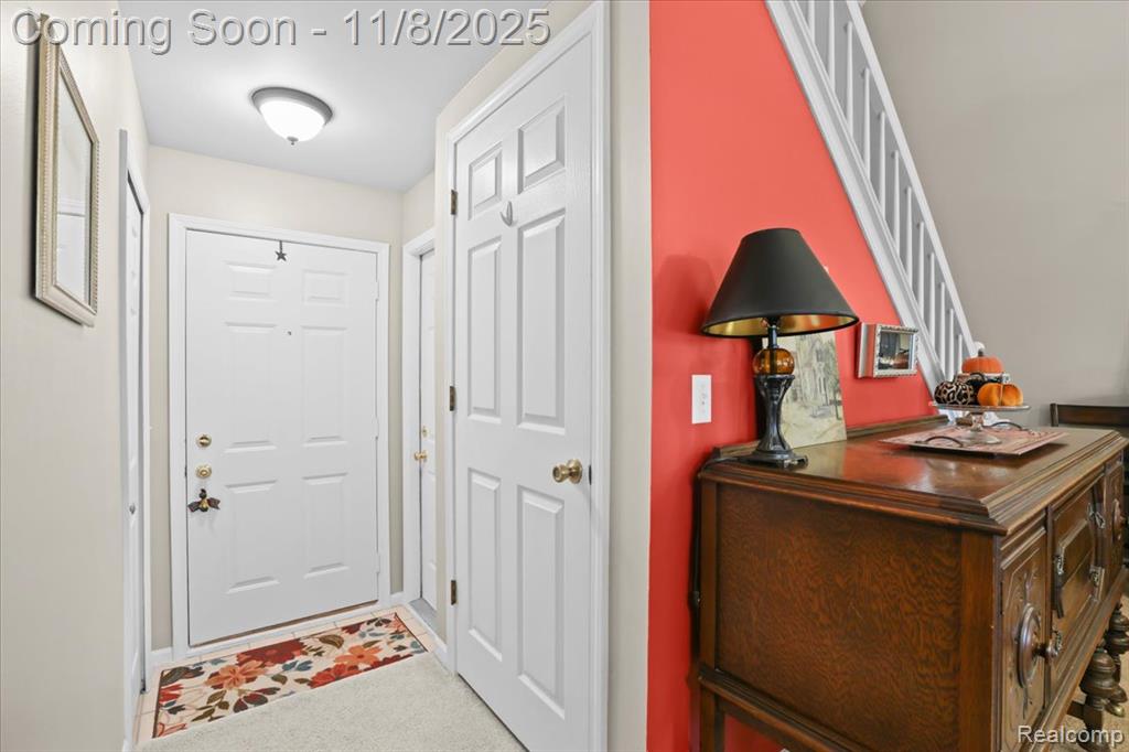 43576 Yorkville Drive, 27, Canton, MI 48188 — Photo 4