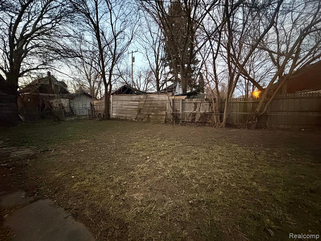 9755 SOMERSET Avenue, Detroit, MI 48224 — Photo 2