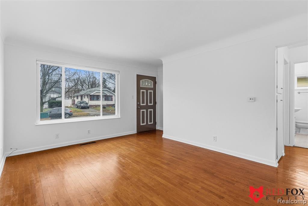 713 Leland Street, Flint, MI 48507 — Photo 8