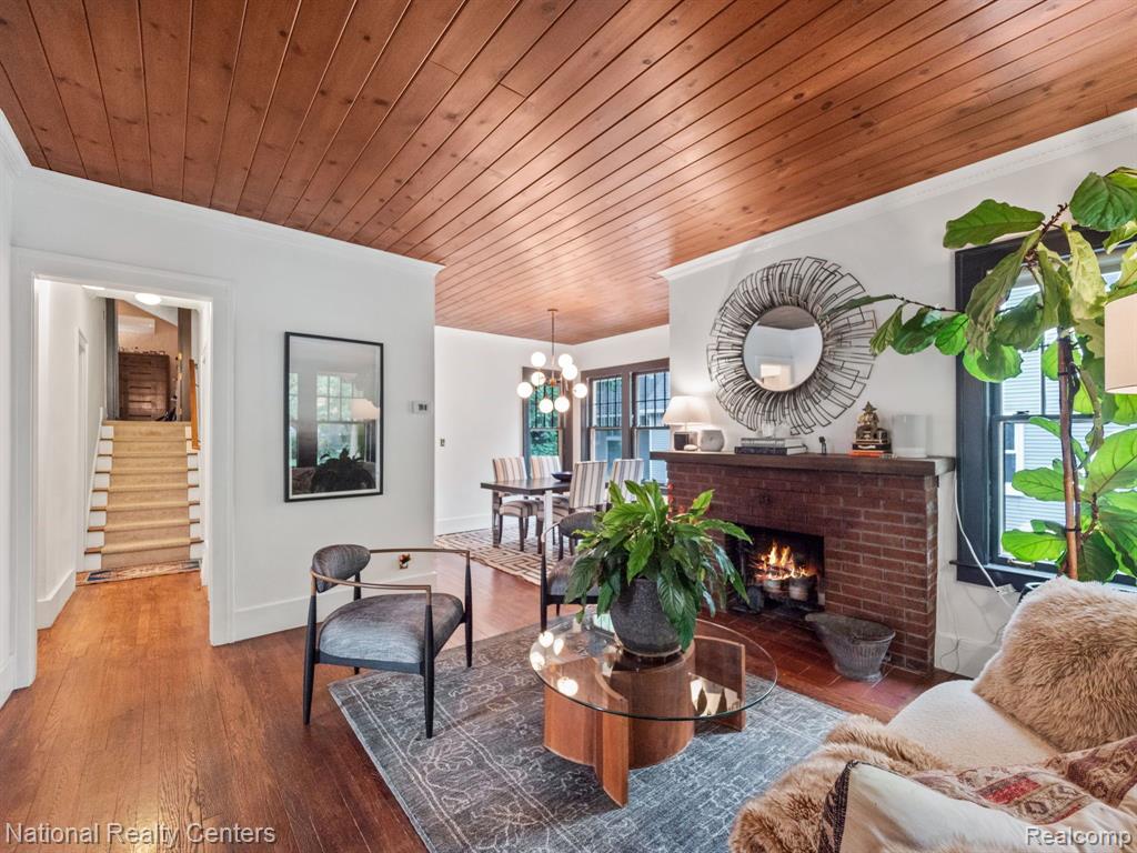 44 DEVONSHIRE Road, Pleasant Ridge, MI — Photo 6