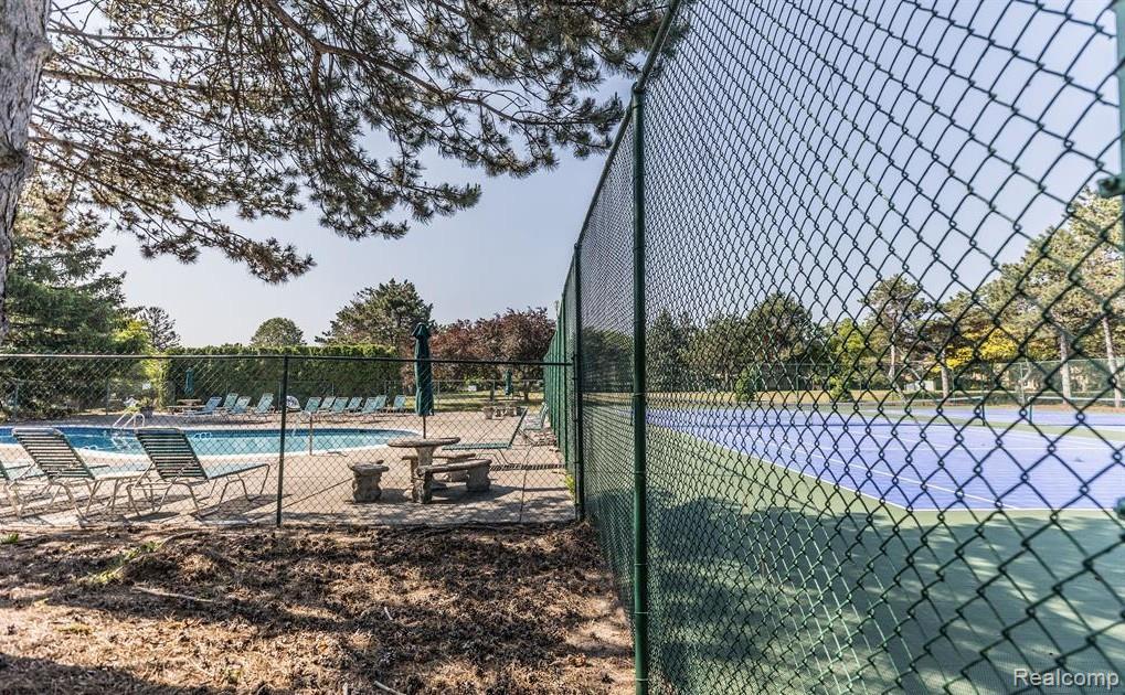 1737 S Hill Blvd Boulevard E, Bloomfield Hills, MI 48304 — Photo 43